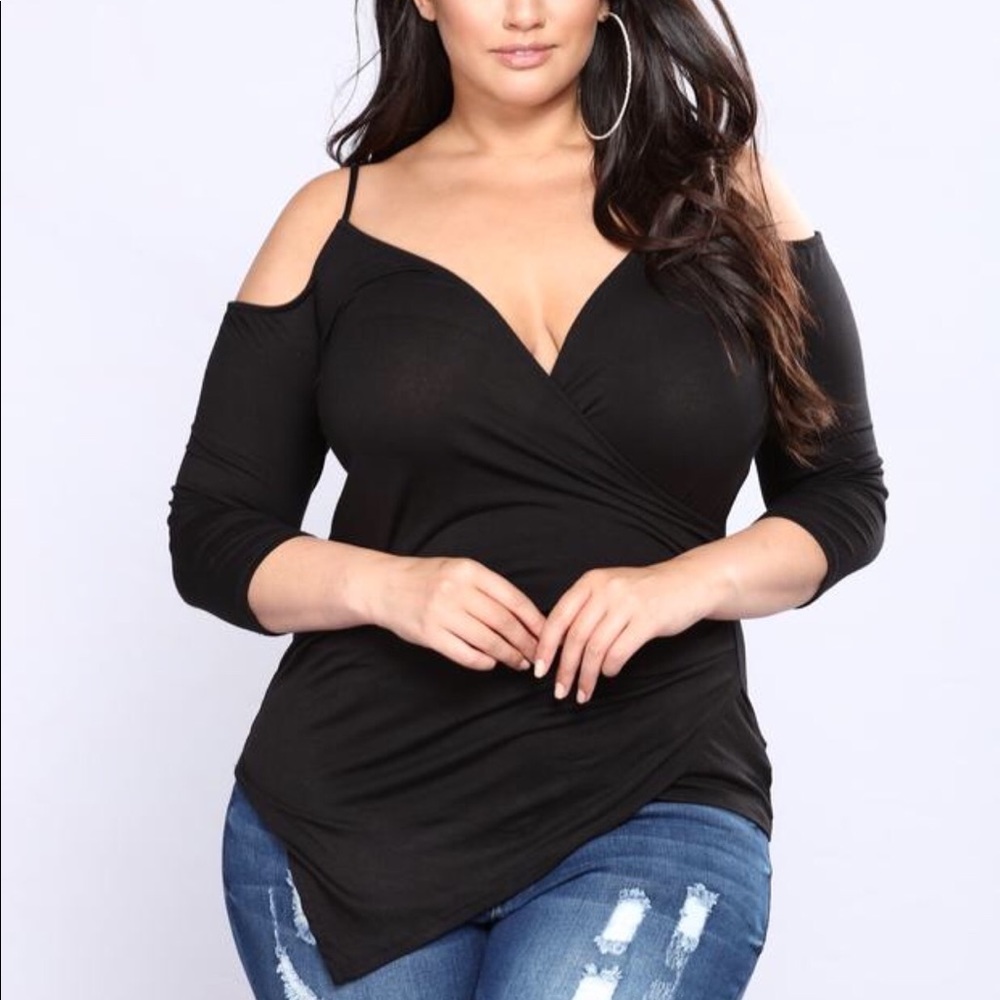 NWT Fashion Nova Plus Size V Neck Top